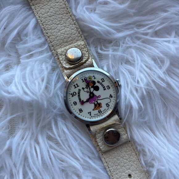 Vintage 1970s Minnie Mouse Bradley Wristwatch With Original Box main image 11